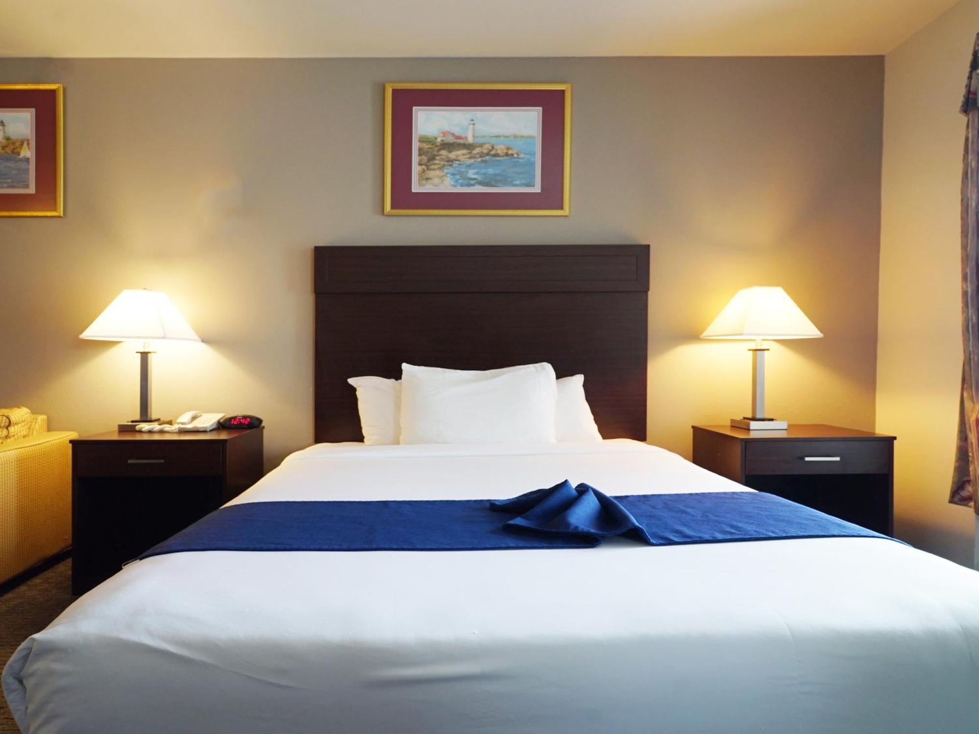 Queen Room,1598404031:JPEG